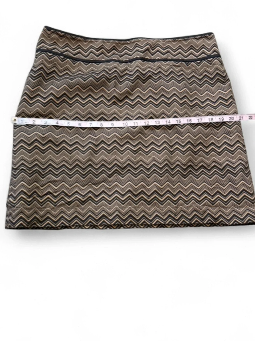 LOFT‎ Black & Tan Chevron Mini Skirt, Women's Size 12